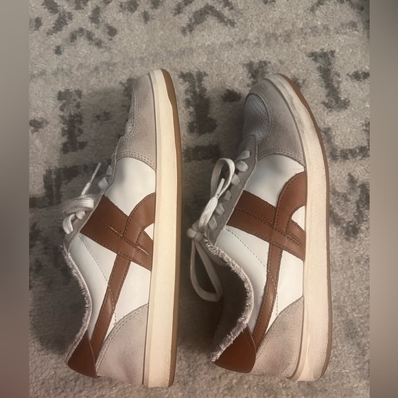 USED TORY BURCH HOWELL COURT LINED SNEAKERS SZ 8! - Picture 11 of 13